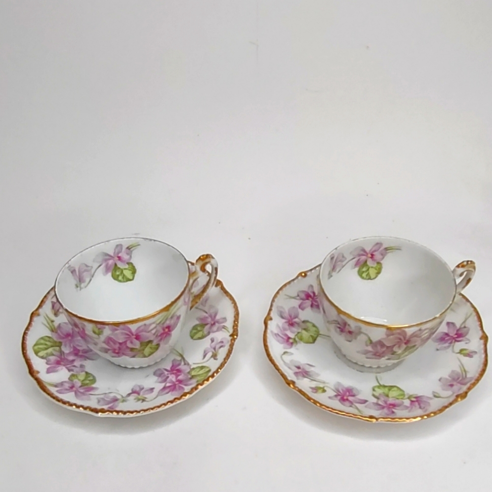 Vintage limoge Elite Teacups saucers made in France.